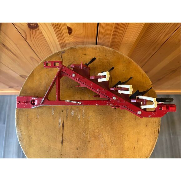 Vintage Ertl Red Farm Plow Toy Cast Iron Tractor Attachment Dyersville Iowa USA - Picture 6 of 8